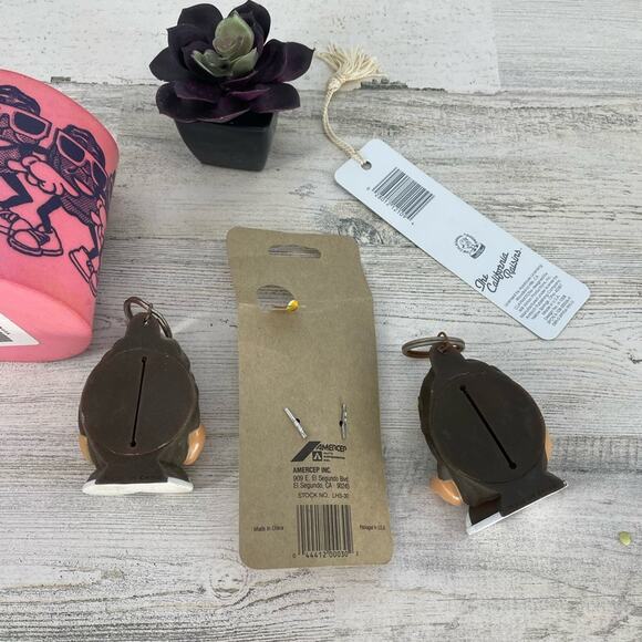 California Raisins Vintage Mixed Lot Keychains Cozi Bookmark Memorabilia - Picture 5 of 5